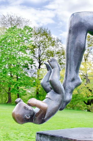 OSLO, NORWAY - MAY 18: Statues in Vigeland park in Oslo, Norway on May 18, 2012.The park covers 80 acres and features 212 bronze and granite sculptures created by Gustav Vigeland.のeditorial素材