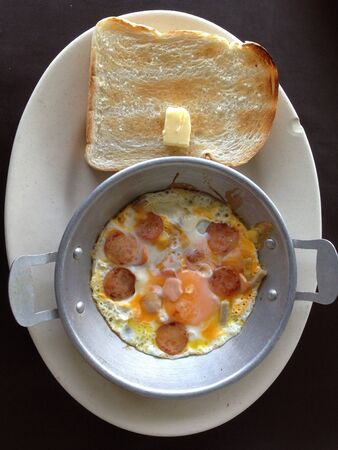 Breakfast Eggs with Breadの素材