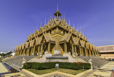 Gold sanctuaryの写真素材
