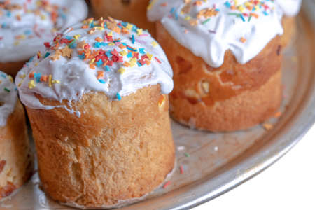 Easter cakes of different sizes for Easter
