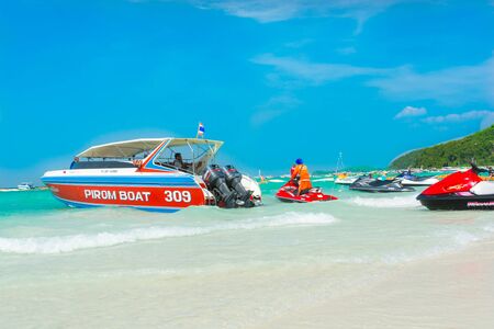 Speedboats, jetski and  tourist at beachのeditorial素材