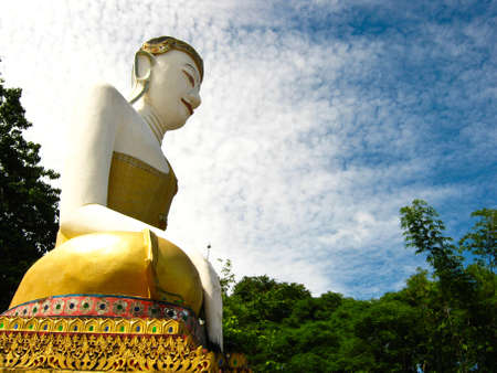 buddha statue in maehongson, thailandの写真素材