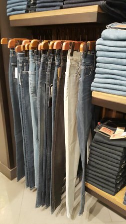 Pattaya, Chonburi, Thailand, 30 April 2021, Shop Levi's (Levi's), the world famous American denim and jeans brand. Because it is a jeans that is comfortable to wear with good quality fabric Finely sewのeditorial素材