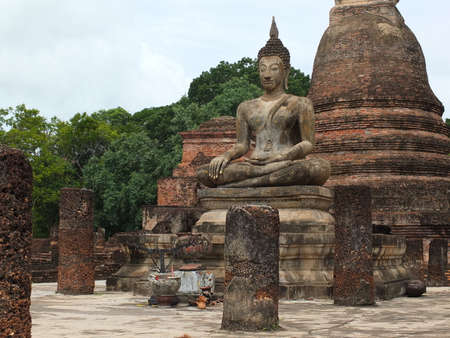 Sukhothai, Thailand, August 3, 2014, the general public and tourists are paying homage to the great Buddha image as a sirimongkol for life.のeditorial素材