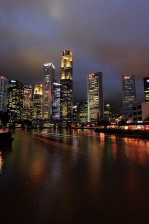 Beautiful blue hour evening scene of the cityscape, Singapore のeditorial素材