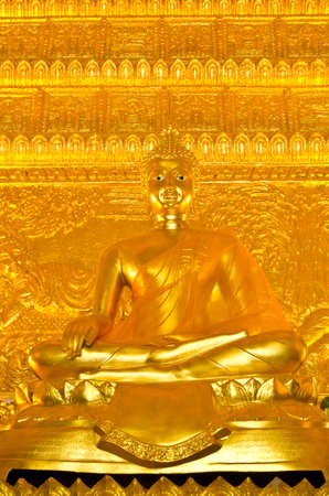golden buddha , Thailand のeditorial素材