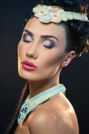 beautyful woman portrait with jewerly and diamondsの写真素材