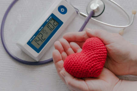 Cardiovascular diseases and hypertension are common diseases in the elderly.