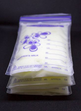 Pumped froxen breastmilk for feeding baby when mom is out