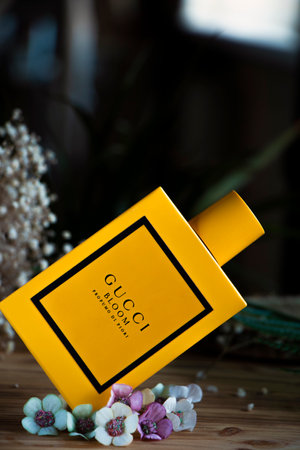 Ukraine, Khmelnitsky 09.10.2022. Perfume bottle of Gucci BLOOM.のeditorial素材