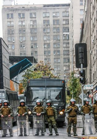 SANTIAGO, CHILE - May 12, 2011: First national march organized by the Confech.のeditorial素材