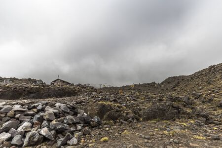 Manawatu-Wanganui, New Zealand - Abril 01, 2018: Whakapapa skifield on Mount Ruapehu, Tongariro National Park, New Zealandのeditorial素材