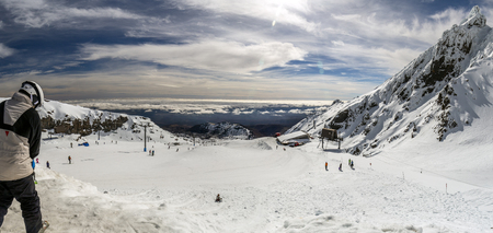 Whakapapa, New Zealand - August 13, 2018: Public enjoy the snow at Whakapapa skifield on Mount Ruapehu in Tongariro National Park.のeditorial素材