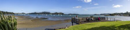 Whangarei Heads, New Zealand - December 27, 2018: People enjoying the view of a beautiful sunny day on Whangarei Heads, New Zealand.のeditorial素材