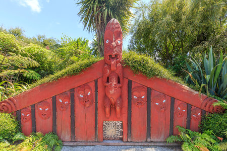 Hamilton, New Zealand - December 24, 2019: Maori carving on Hamilton Gardens, New Zealandのeditorial素材