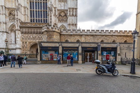 London, UK - May 15, 2024: Westminster Abbey Shop with Touristsのeditorial素材