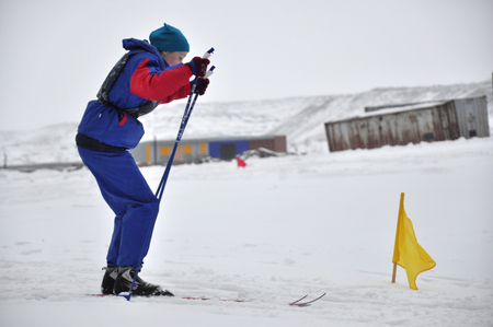 NORILSK, KRASNOYARSK KRAI - APRIL 02, 2016. Competitions among school teams. Skiingのeditorial素材