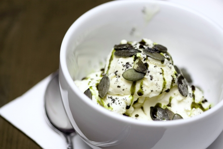 Vanilla ice cream with ingredientsの写真素材