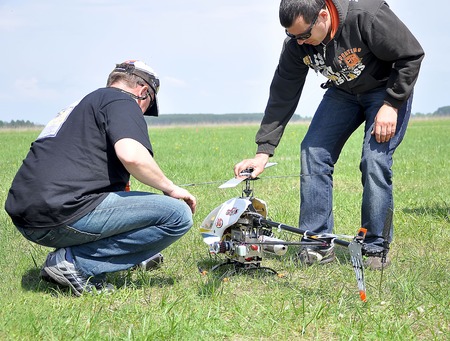 May 11, 2011 - the festival of aeromodelling at the airport in the town of Borodyanka, Kiev region. Ukraineのeditorial素材