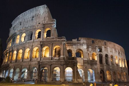 Ancient Coliseum at night in Romeのeditorial素材