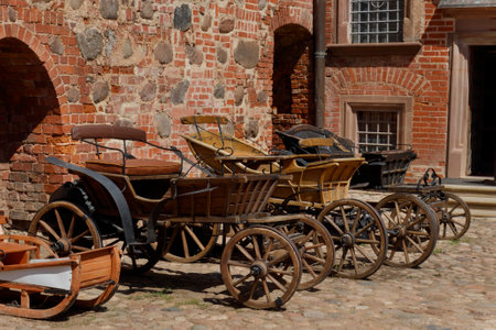 A brichka is a light, semi-covered carriage for transporting passengers, known since the 17th century.の写真素材