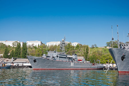 SEVASTOPOL, CRIMEA, UKRAINE - MAY 06, 2013: Seagoing Minesweeper "Ivan Golubets" (911), Ship of The Black Sea Fleet of the Russian Navyのeditorial素材
