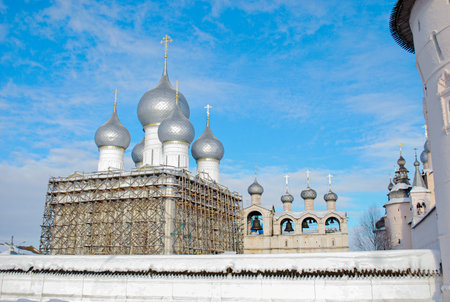 RUSSIA, ROSTOV - MARCH 02, 2011 Belfry of the Assumption Cathedral of the Rostov Kremlin in winter.のeditorial素材