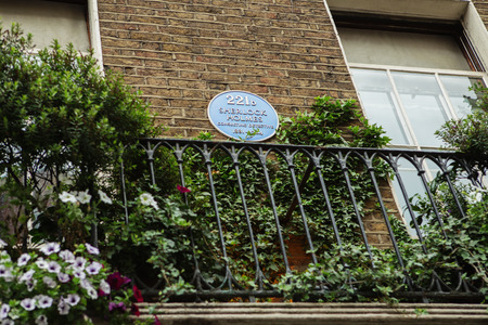 LONDON - AUGUST 24, 2017: The Sherlock Holmes museum is located on Baker Street and is dedicated to the fictional detective Sherlock Holmes.のeditorial素材