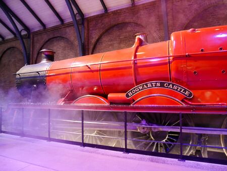 Leavesden, London, UK - DECEMBER 19th 2017: The Hogwarts Express and platform in the Warner Brothers Studio tour 'The making of Harry Potter'.のeditorial素材