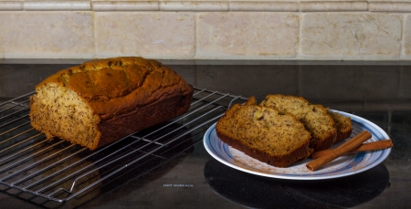 Banana bread on stovetopの写真素材