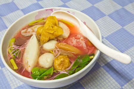 Noodles, fish balls in soup 