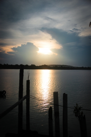 A cloudy sunrise at the kelongの写真素材