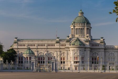 Ananta Samakhom Throne Hall with Barom Mangalanusarani Pavilion at the Royal Dusit Palace in Bangkok, Thailandの写真素材
