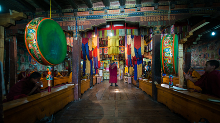 Leh Ladakh , India - August 11, 2015 : Unidentified tibetan buddhist monks  in Leh Ladakh, Indiaのeditorial素材