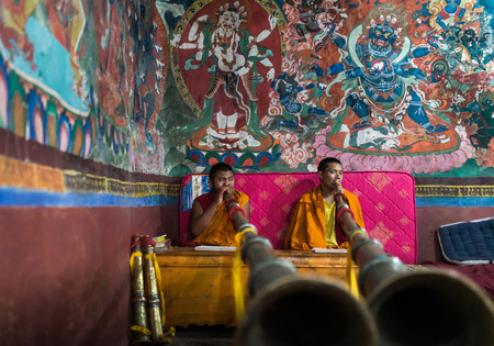 Leh Ladakh , India - August 11, 2015 : Unidentified tibetan buddhist monks  in Leh Ladakh, Indiaのeditorial素材