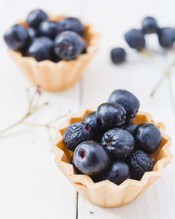 berries are on a table looking very good