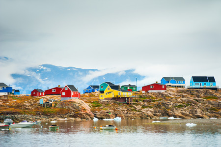 Colorful houses in Saqqaq village, western Greenlandの写真素材
