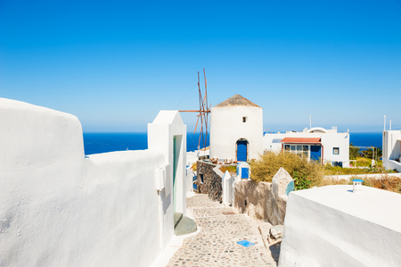 White architecture on Santorini island, Greece. Beautiful summer landscape, sea view.の写真素材
