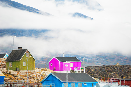 Colorful houses in Saqqaq village, western Greenlandの写真素材