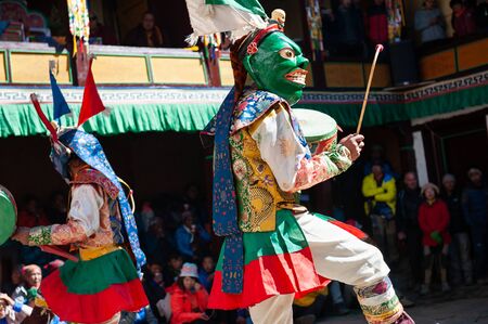 Tengboche, Nepal - October, 26, 2018: The monks perform religious masked buddhistic dance during the Mani Rimdu festival in Tengboche Monasteryのeditorial素材