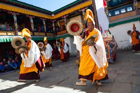 Tengboche, Nepal - October, 26, 2018: The monks perform religious buddhistic dance during the Mani Rimdu festival in Tengboche Monasteryのeditorial素材