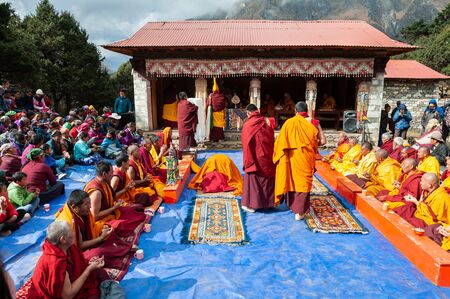 Tengboche, Nepal - October, 25, 2018: The monks during the Mani Rimdu festival in Tengboche Monasteryのeditorial素材