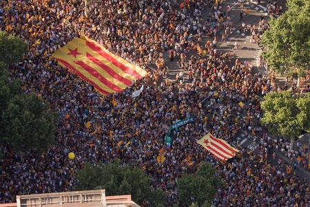 BARCELONA, SPAIN - JULY 10: Up to a million people converge on Barcelona to join a rally demanding independence for Catalonia, on July 10, 2010, in Barcelona, Spainのeditorial素材