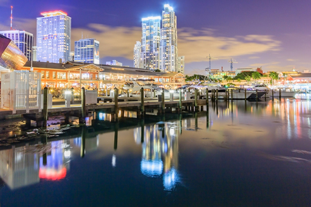 MIAMI, FLORIDA, USA - DEC 31,2016 : Bayside Marketplace at dusk in Miami, Florida. It is a festival marketplace and the top entertainment complex in Downtown Miami attracting 15M people annually.のeditorial素材