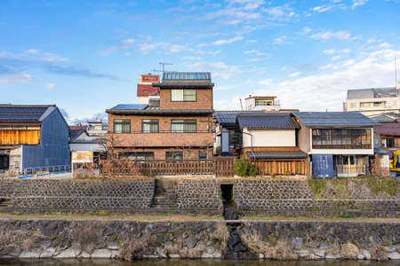 Tourists walking around miyagawa morning market Is an old market Near the Miyagawa River There are vegetables, fruits and food sold. Including local souvenirsのeditorial素材