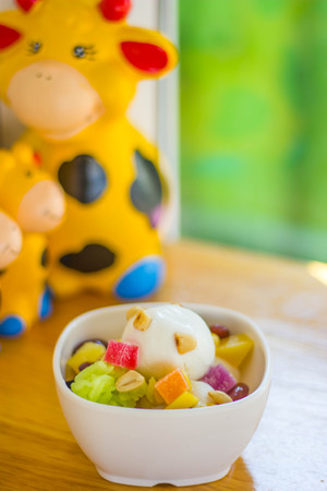 coconut milk icecream in cupの写真素材