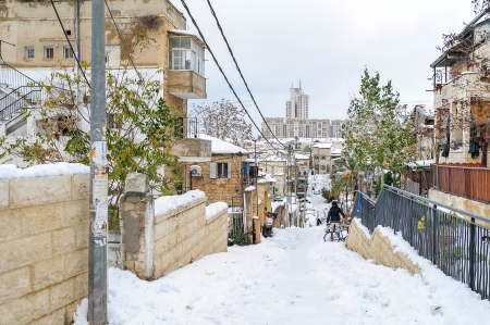 Jerusalem covered in snow, December 13, 2013