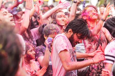 BANGKOK, THAILAND - March 2016: Unidentified People celebrating during the color throw at the Holi Festival of Colors on March 27, 2016 in Bangkok, Thailand.のeditorial素材
