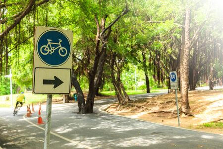 Bike lane symbol in parkの写真素材