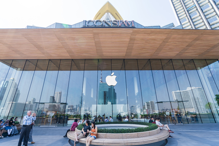 Bangkok, Thailand - January 22, 2019: Exterior view of Apple Store in Bangkok, Thailand, It is the first Apple Store in Iconsiam Bangkok, Thailand.のeditorial素材